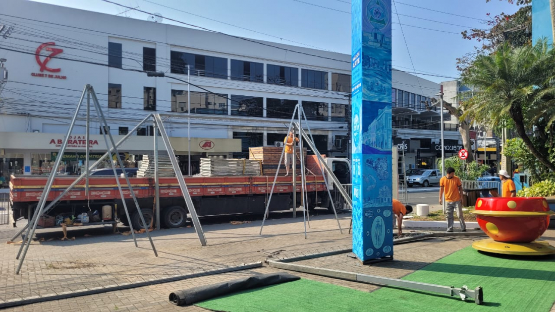 Tubarão inicia montagem da estrutura para o desfile de 7 de Setembro