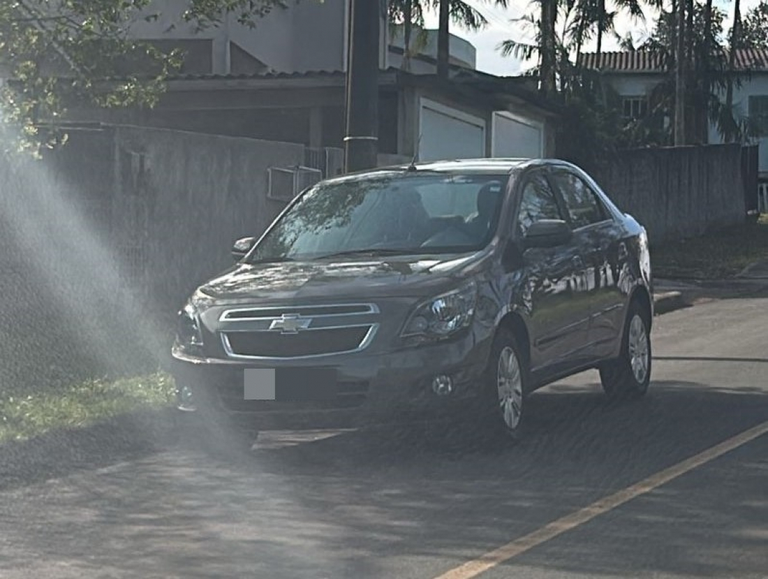Criminosos armados assaltam padaria em plena luz do dia no Sul de SC