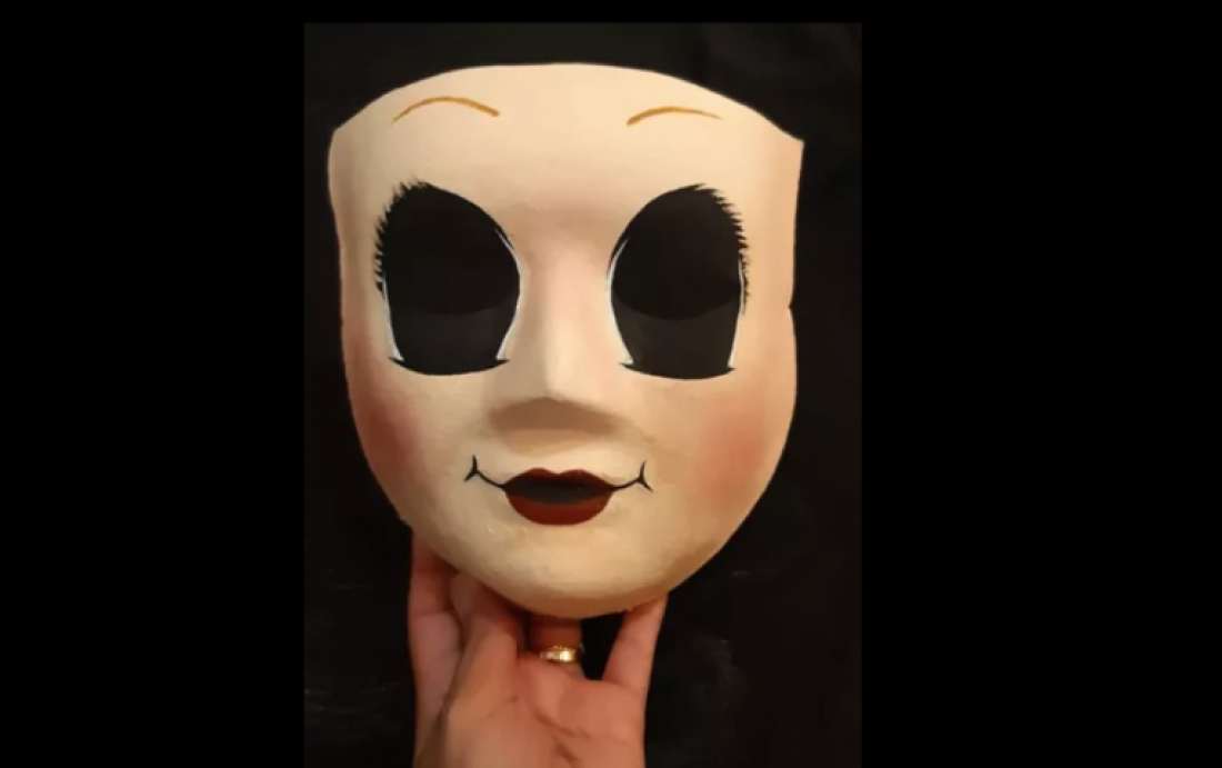 Homem com faca e rosto coberto por máscara assalta mini mercado em Capivari de Baixo