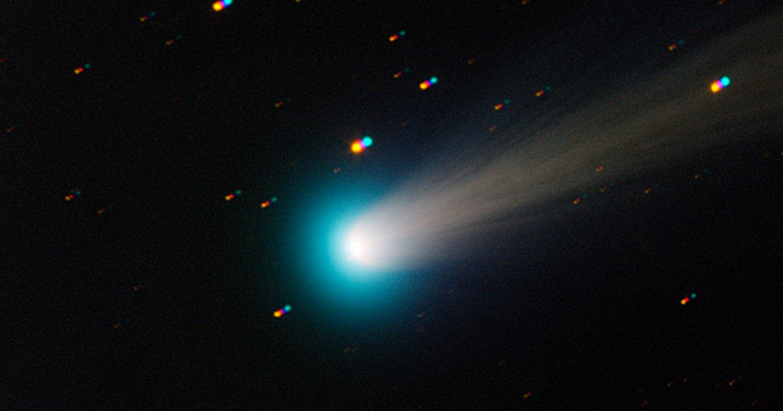 ‘Cometa do século’ e eclipse parcial da Lua: saiba quando ficar de olho no céu