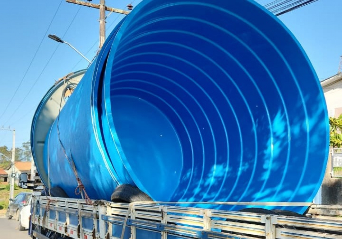 Comunidade da Ilhotinha recebe dois reservatórios com capacidade de 20 mil litros cada