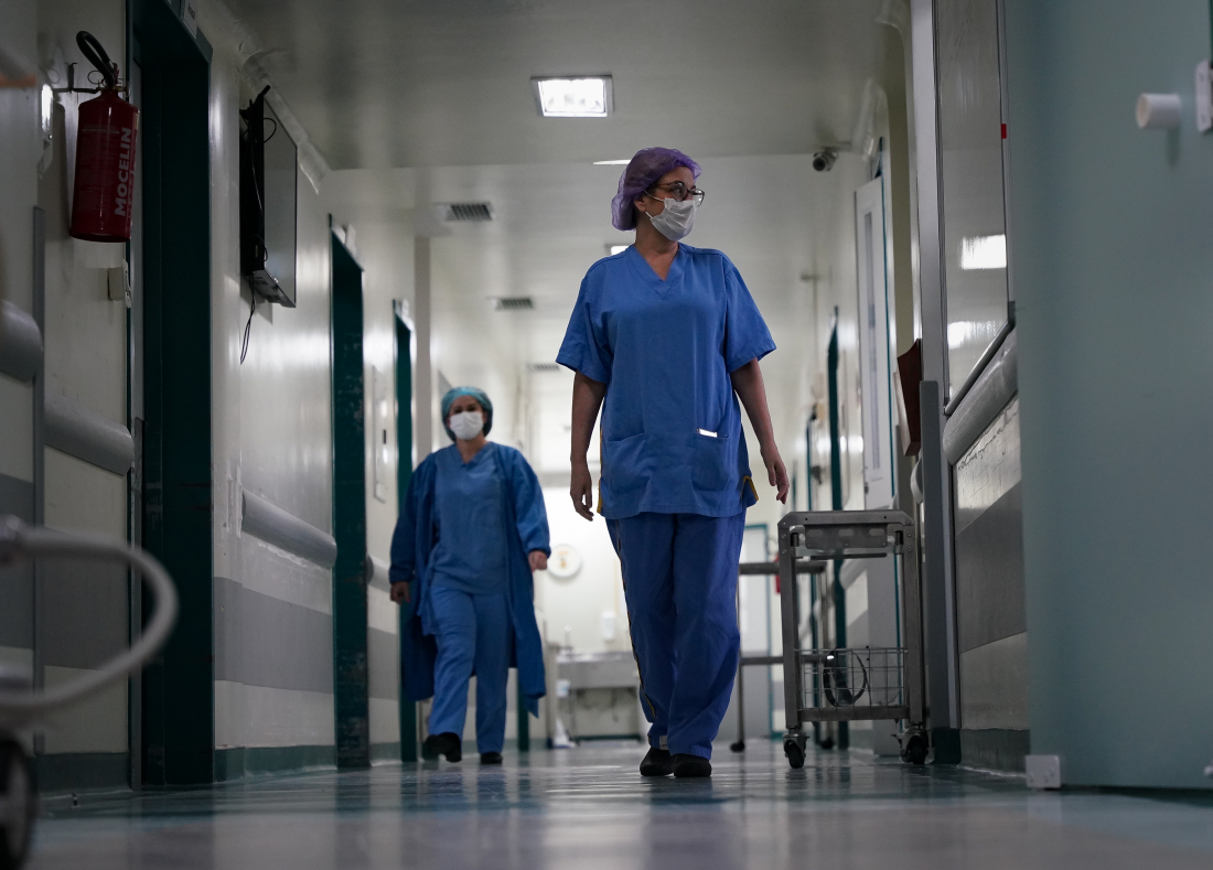 Governo de SC anuncia novo concurso para área da Saúde com 500 vagas