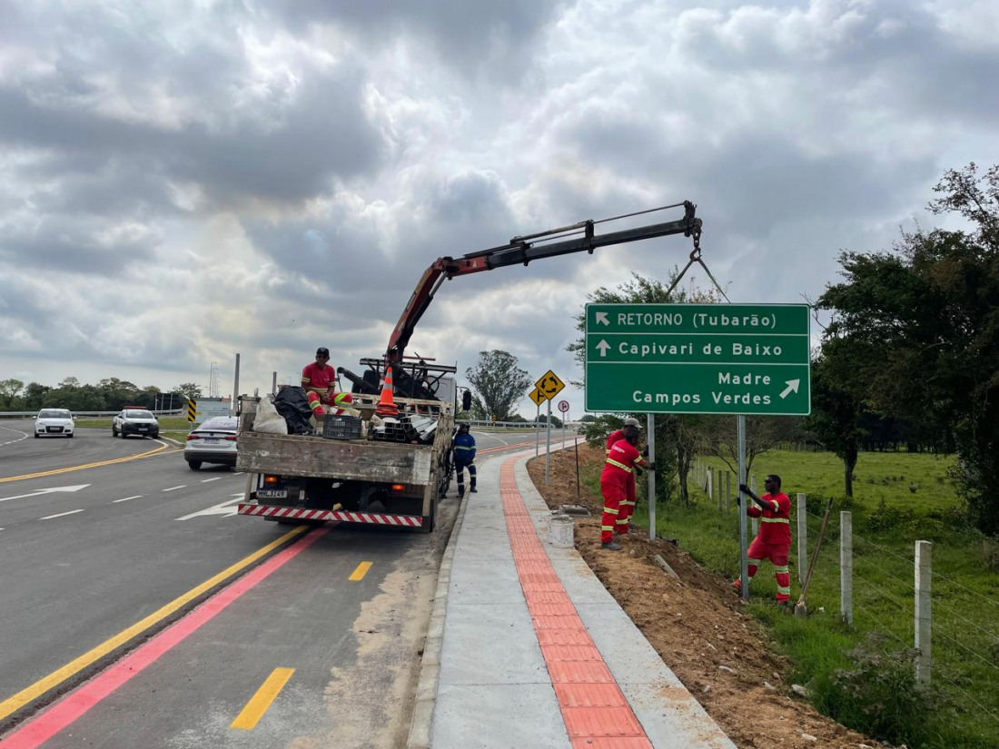 Obras e pendências na iluminação atrasam liberação oficial da ponte entre Tubarão e Capivari