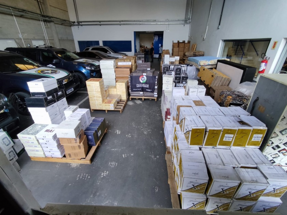 SC: operação apreende 8 mil garrafas de vinho contrabandeadas da Argentina