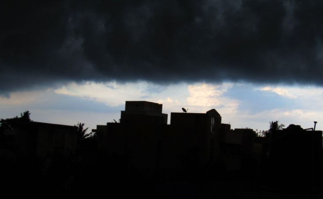 Chuva preta retorna a SC com frente fria vinda do RS nesta quinta-feira; veja previsão