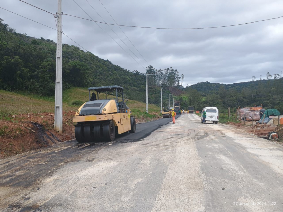 Segundo trecho da Rodovia da Imigração italiana começa a ser pavimentado