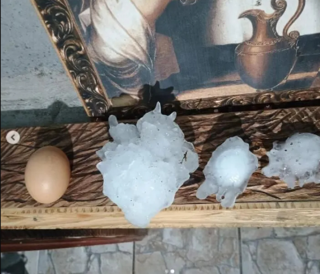Maior granizo já registrado no Brasil cai em chuva no RS: veja imagem