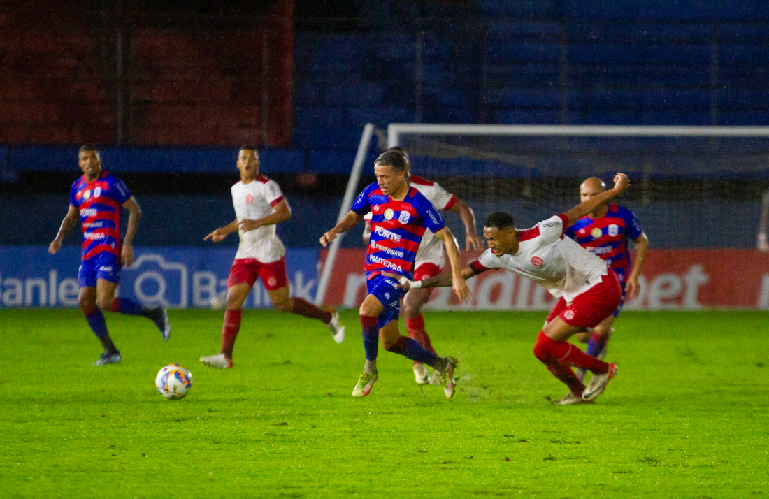 Segue o líder: de virada, Hercílio Luz bate o Marcílio Dias e encaminha classificação