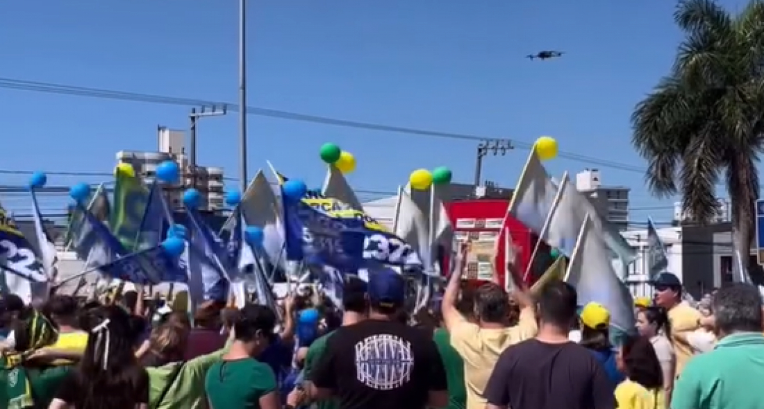 (Vídeo) 'Caminhada pela Direita' reúne milhares em Tubarão neste sábado, 5