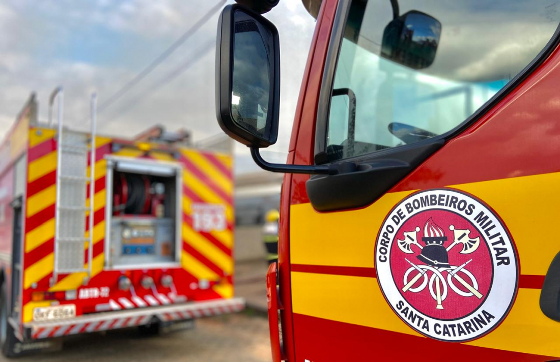 Homem é preso após atear fogo no próprio apartamento no Sul de SC