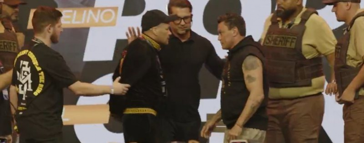 Popó Freitas acerta cadeirada em argentino durante coletiva