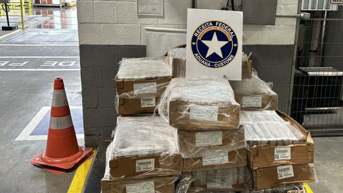 Operação descobre 422 quilos de cocaína em meio a aves congeladas em porto de SC