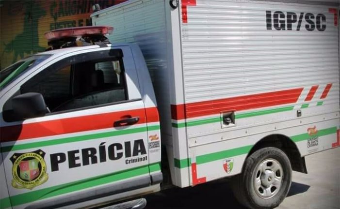 Motociclista de 56 anos é encontrado sem vida em estrada no interior de Lauro Müller