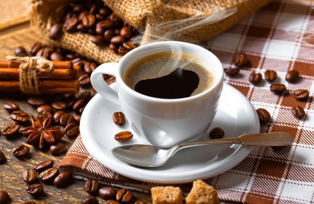 Estudo aponta que beber café pode proteger de doenças como demência e Alzheimer