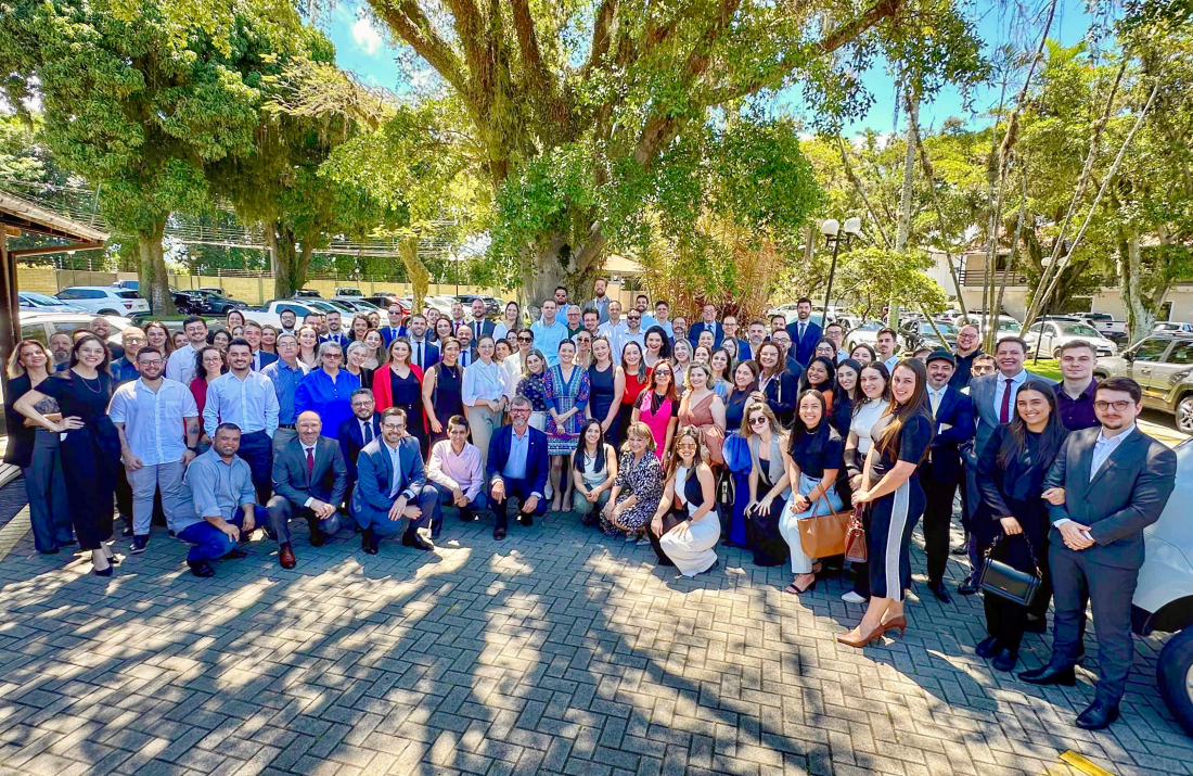 Dr. Breno reúne apoiadores em evento e oficializa candidatura à presidência da OAB subseção de Tubarão