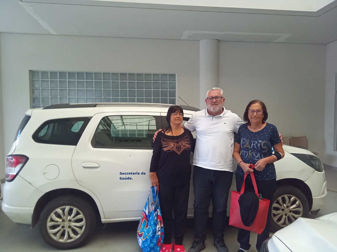 Mais que transporte: motorista da Saúde de Capivari de Baixo conquista pacientes com cuidado e pontualidade