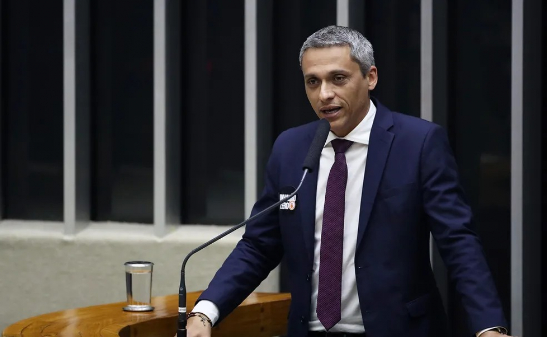 Deputado Gustavo Gayer é suspeito de desviar verbas parlamentares, diz PF