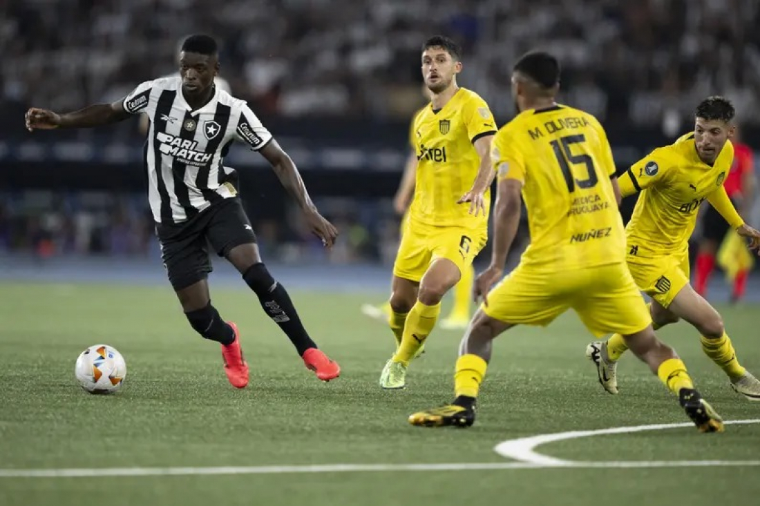 Torcida do Botafogo será proibida de ir ao jogo contra o Peñarol, em Montevidéu, diz ministro