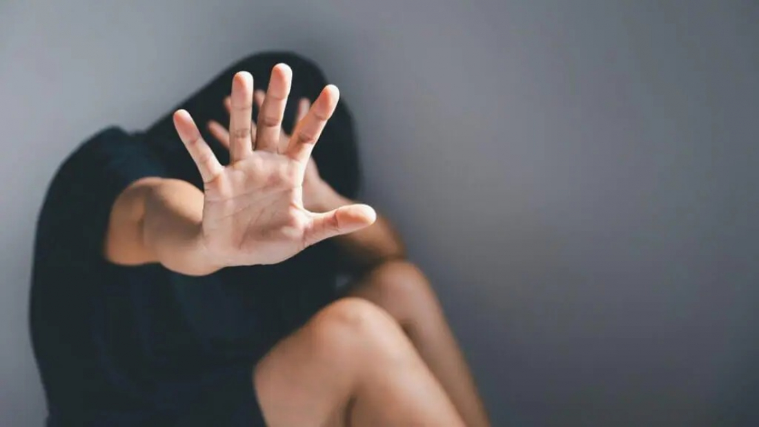 SC: instrutora de pilates é estuprada após desmaiar durante assalto