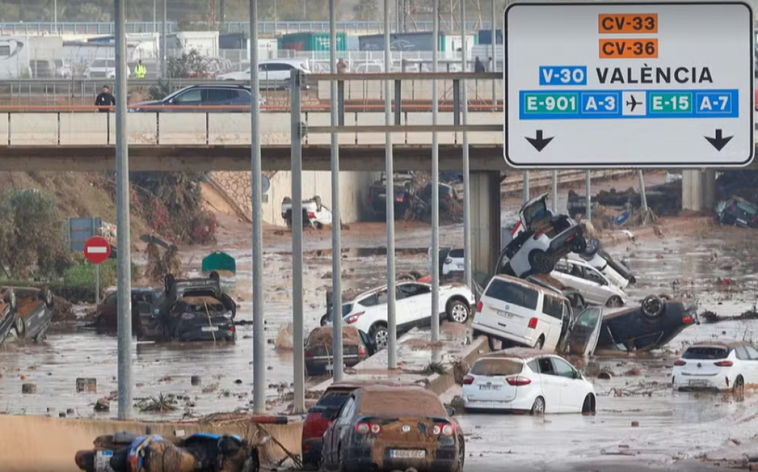 Espanha busca corpos em cenário de 'terra arrasada' após pior enchente do século que deixou 95 mortos