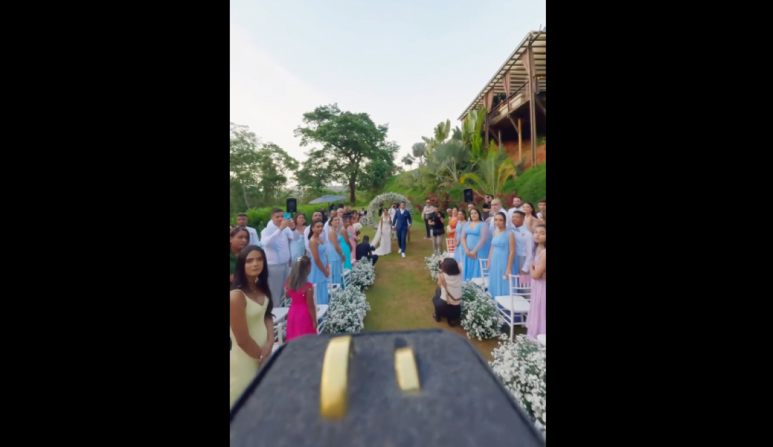 (Vídeo) Criatividade no altar: noivo usa drone para levar alianças e surpreende convidados