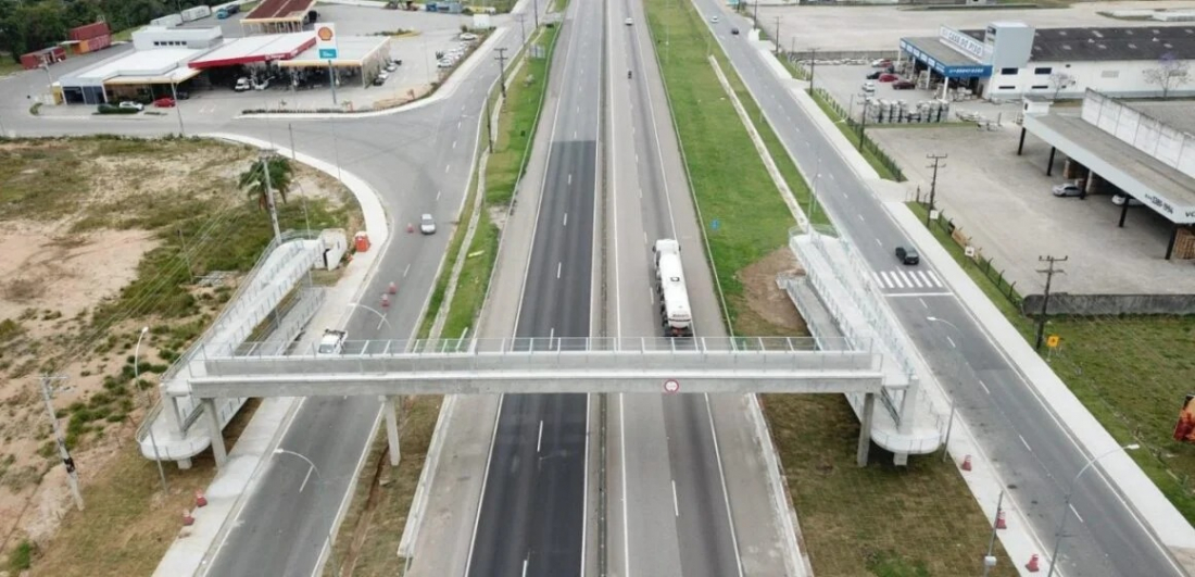 Obra da nova passarela na BR-101, em Imbituba, é concluída
