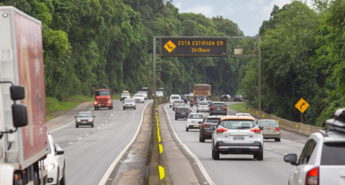 Feriadão terá 'invasão' de mais de um milhão de carros nas rodovias de SC