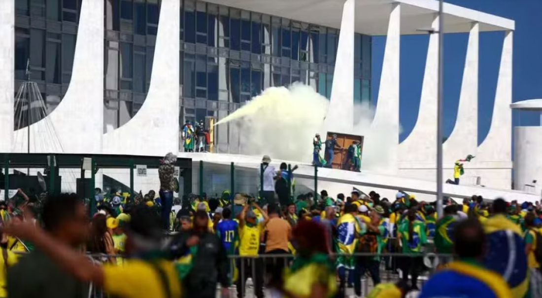 Justiça argentina manda prender 61 brasileiros condenados por 8 de janeiro