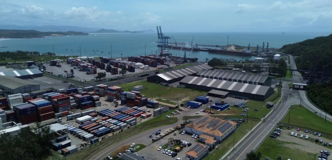 Marco histórico: Porto de Imbituba registra crescimento de 14,7% em movimentação de cargas