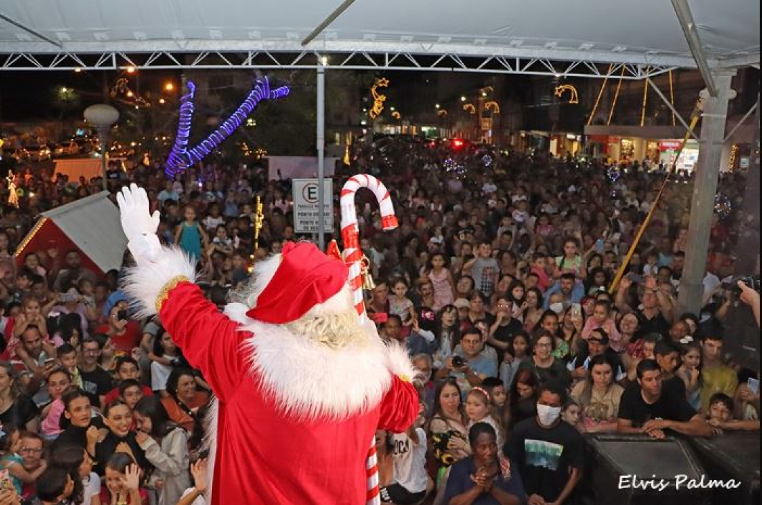 Laguna prepara espetáculo natalino com iluminação cênica e águas dançantes