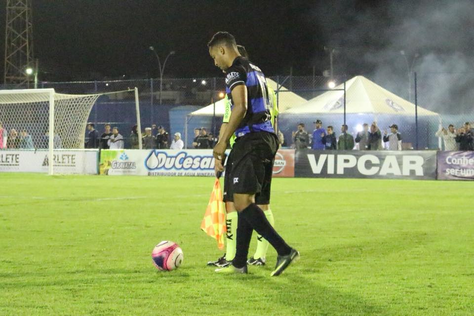 Peixe vence o Brusque, segue invicto e chega à terceira vitória consecutiva