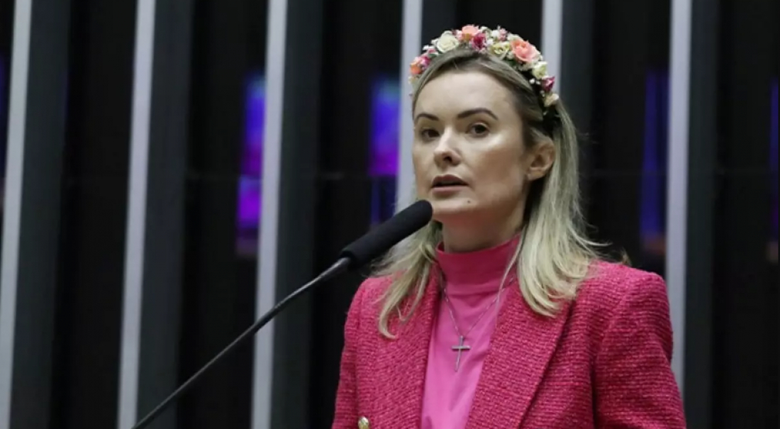 Júlia Zanatta ganha ação judicial por danos morais contra site e será indenizada