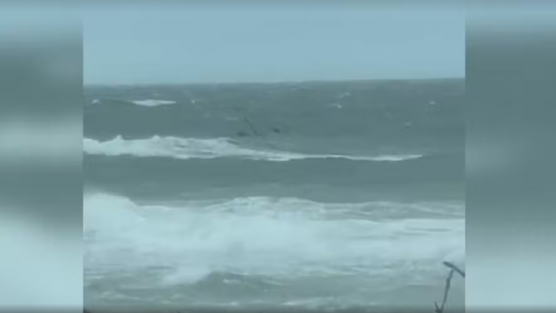 Em SC: Pescador é resgatado ferido e com hipotermia após barco ficar à deriva