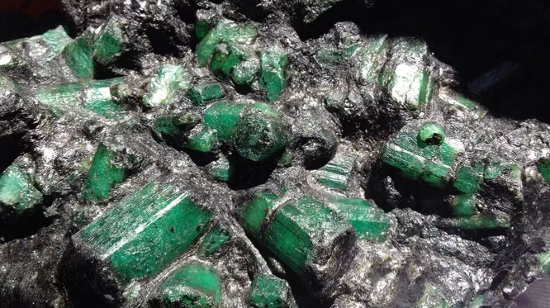 Justiça dos EUA determina devolução de esmeralda de 380 kg ao Brasil