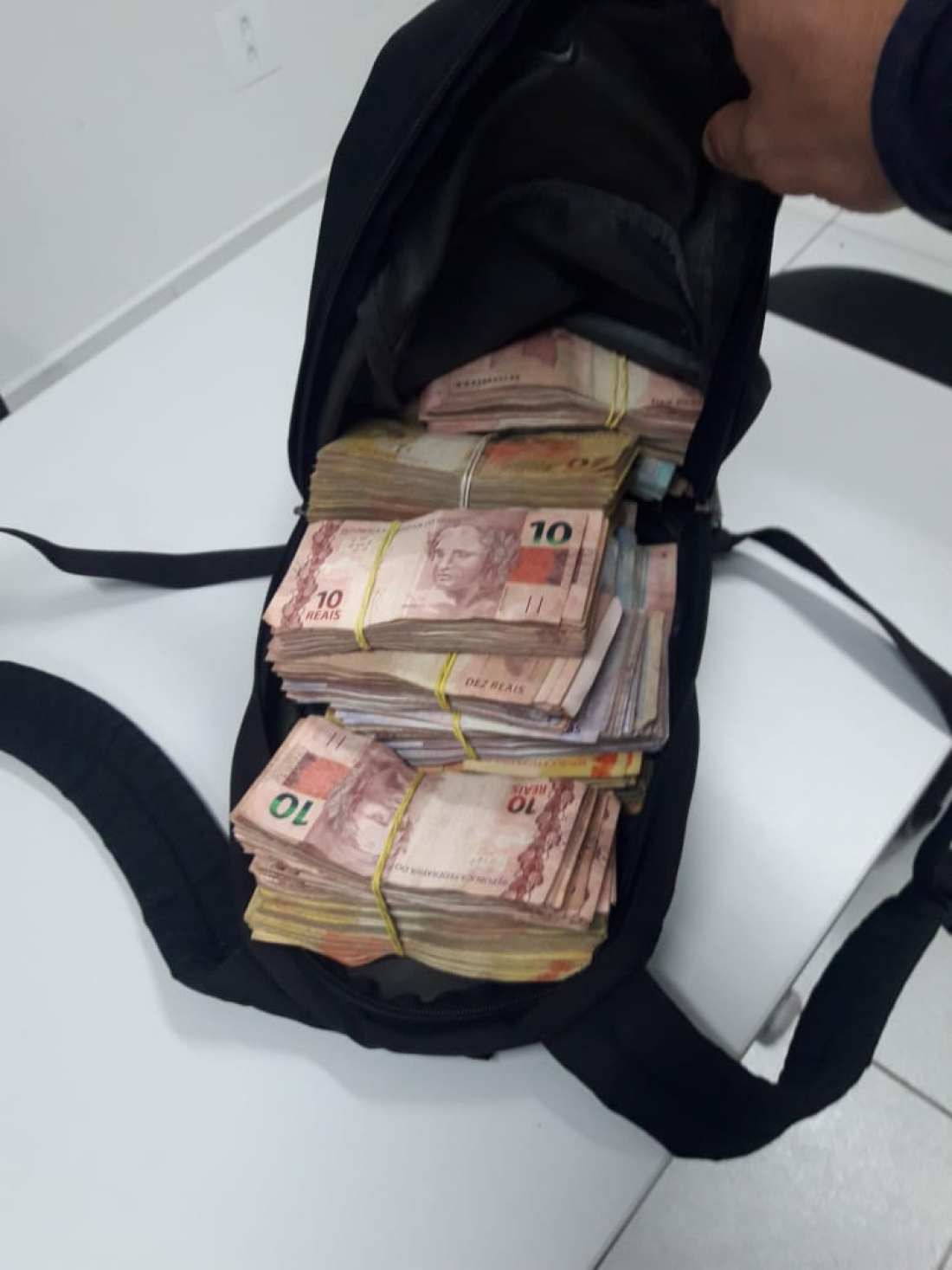 Homem é agredido e tem R$ 15 mil roubados por ex-esposa em Braço do Norte