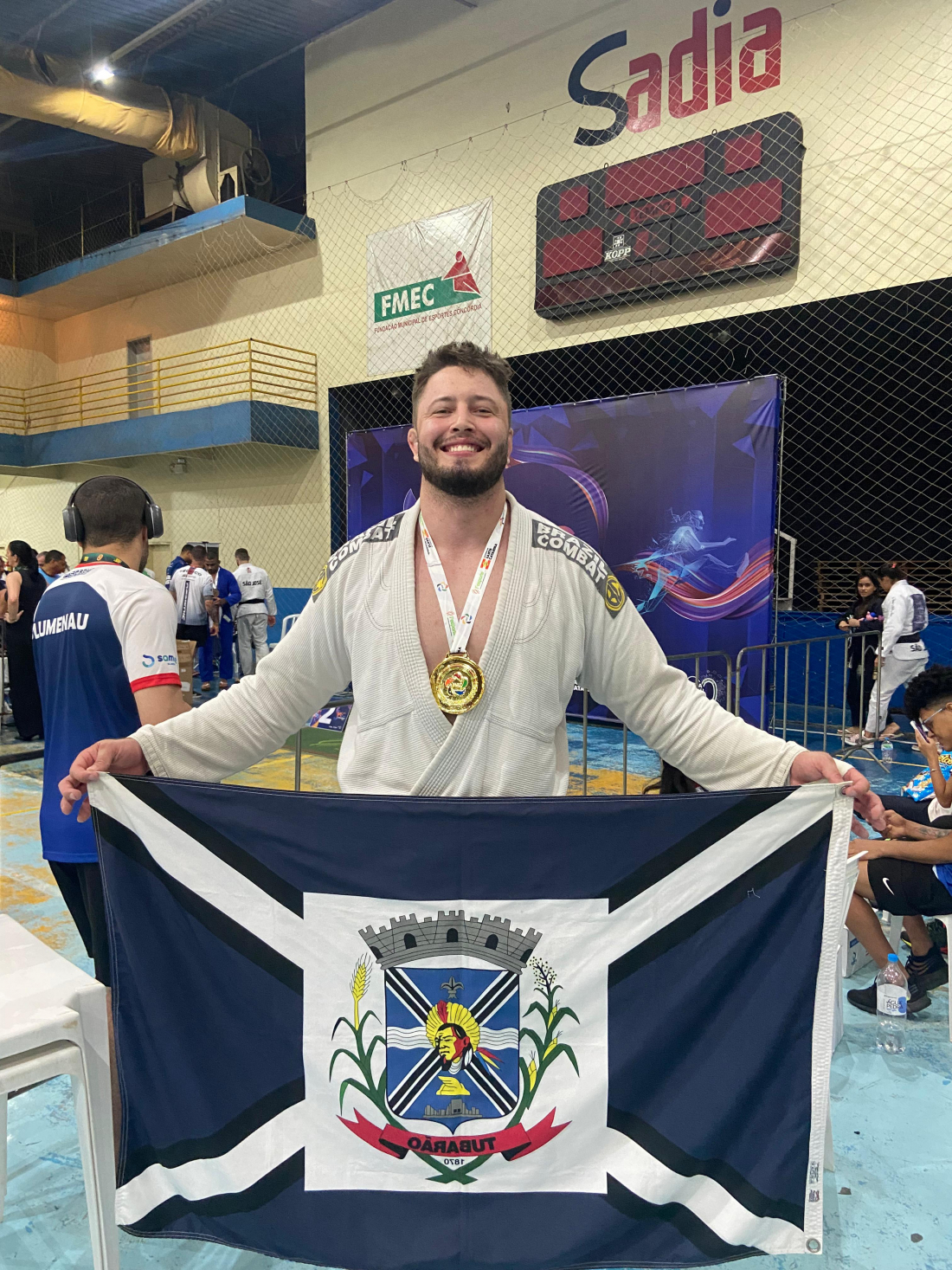 Lutador de Tubarão conquista ouro nos Jogos Abertos pela quarta vez