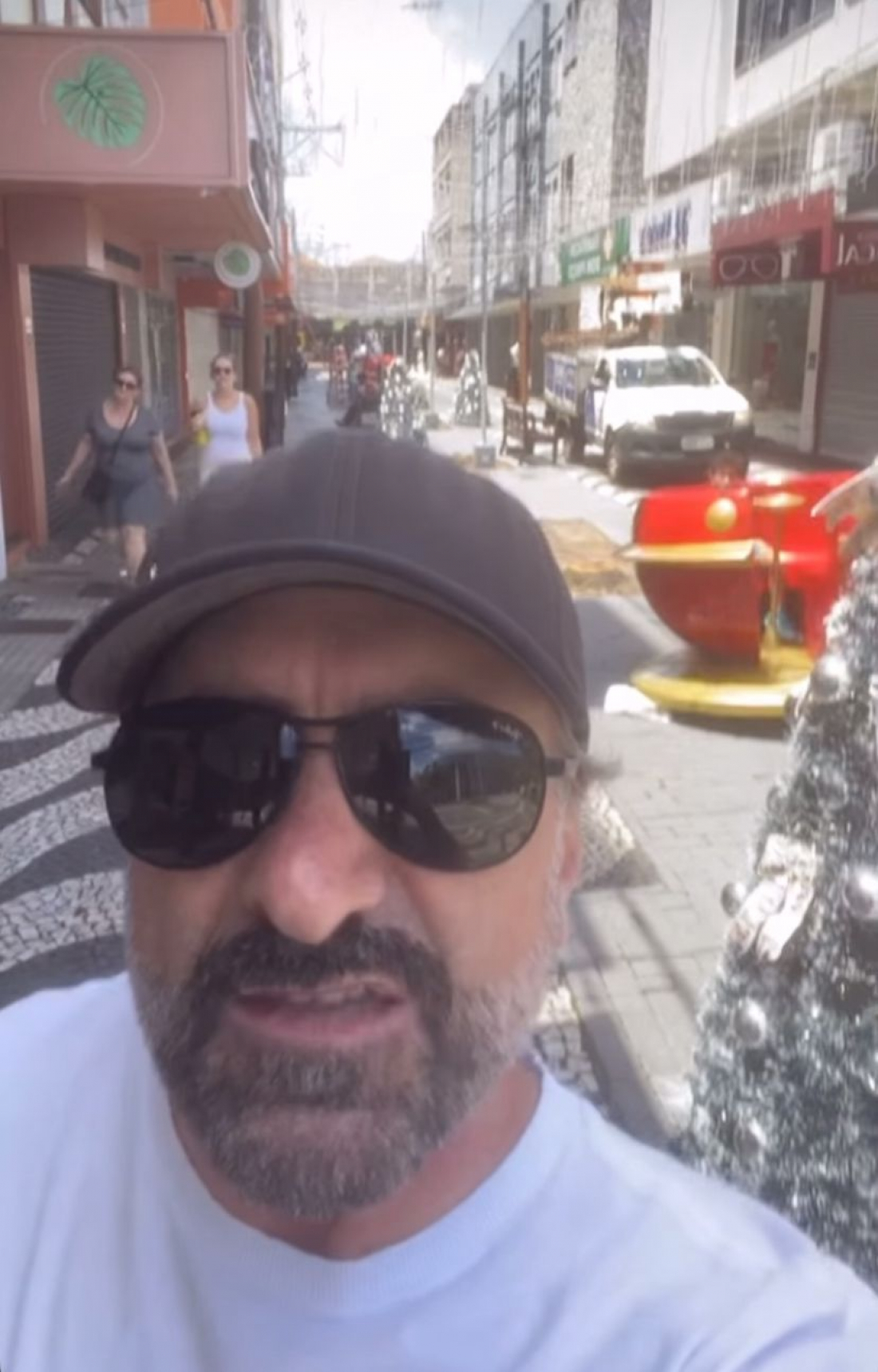 Iluminação natalina sofre novo furto de cabos em Tubarão