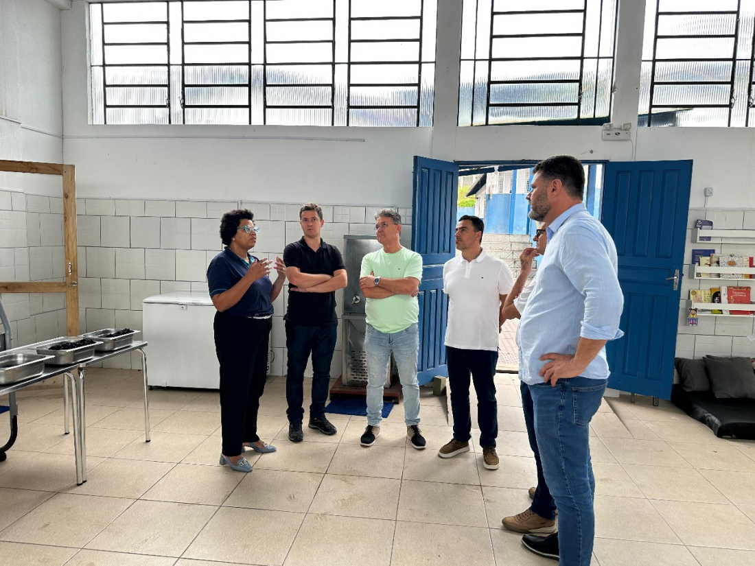 Soratto e Denis iniciam visitas às escolas e creches municipais de Tubarão