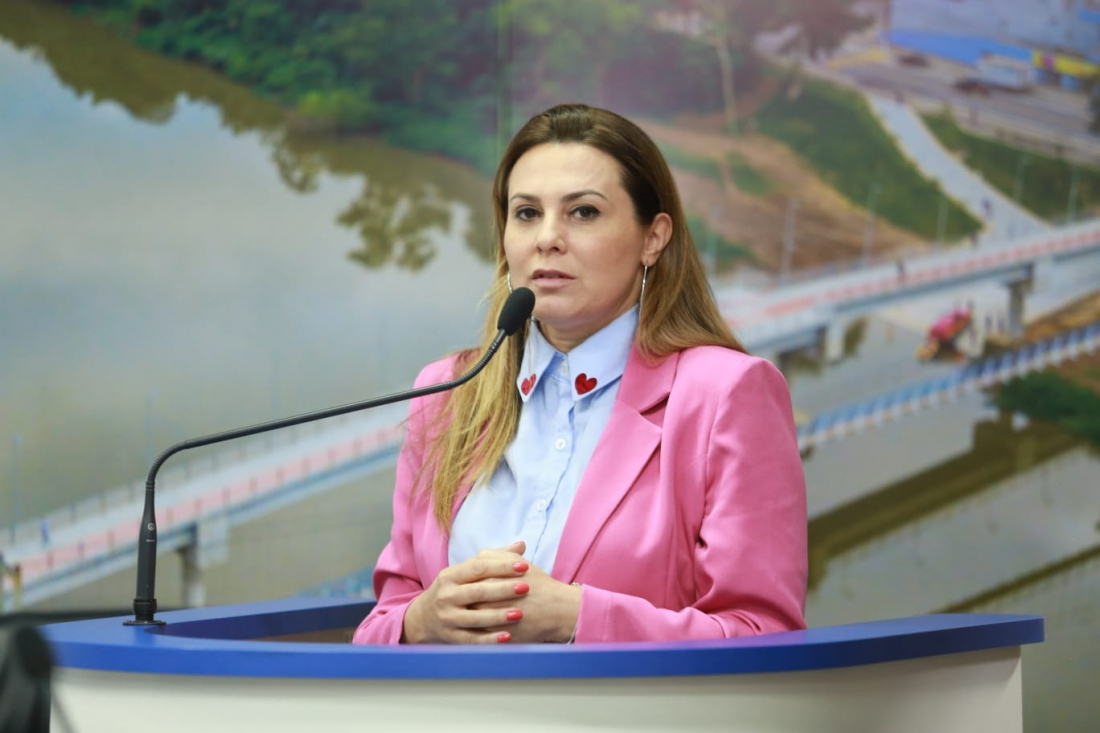 Luciane Tokarski renuncia como vereadora de Tubarão