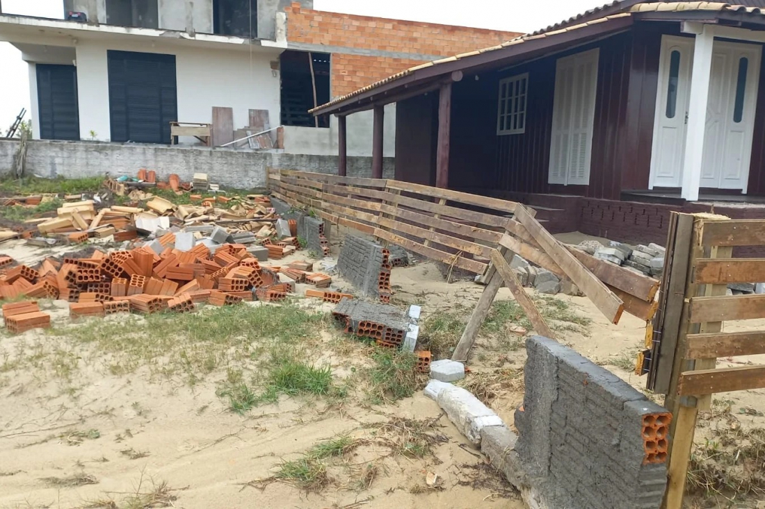 Tsunami meteorológico danificou quase 40 imóveis em Jaguaruna