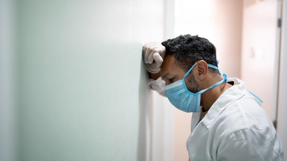 Homem desacata médico e tenta agredi-lo em pronto atendimento de Capivari de Baixo
