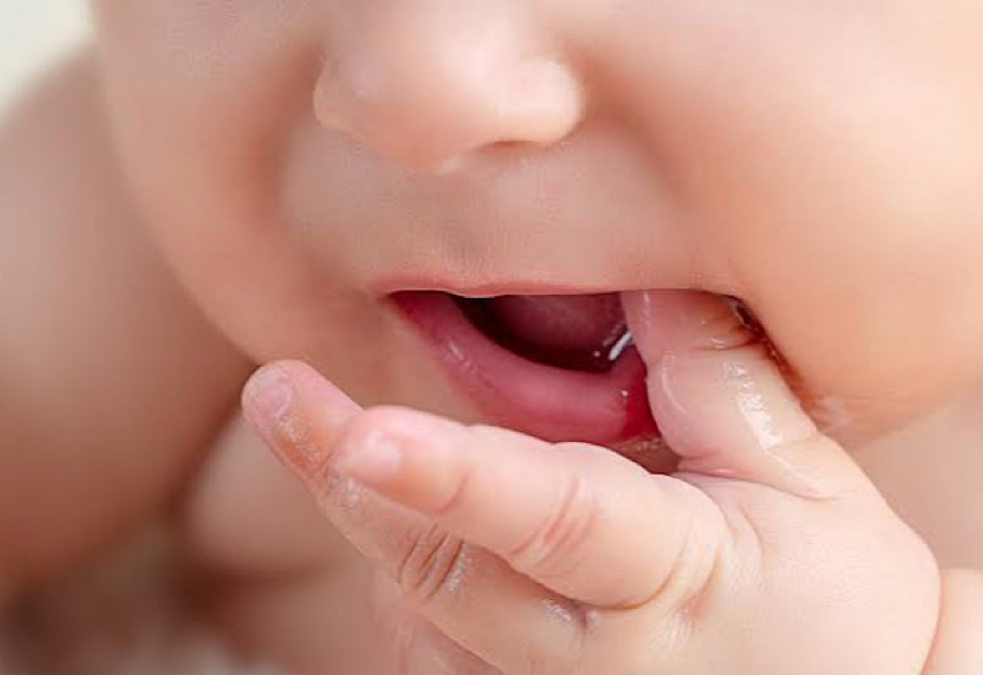 Em SC: bebê de um ano engole caco de vidro e é encaminhado ao hospital em Blumenau