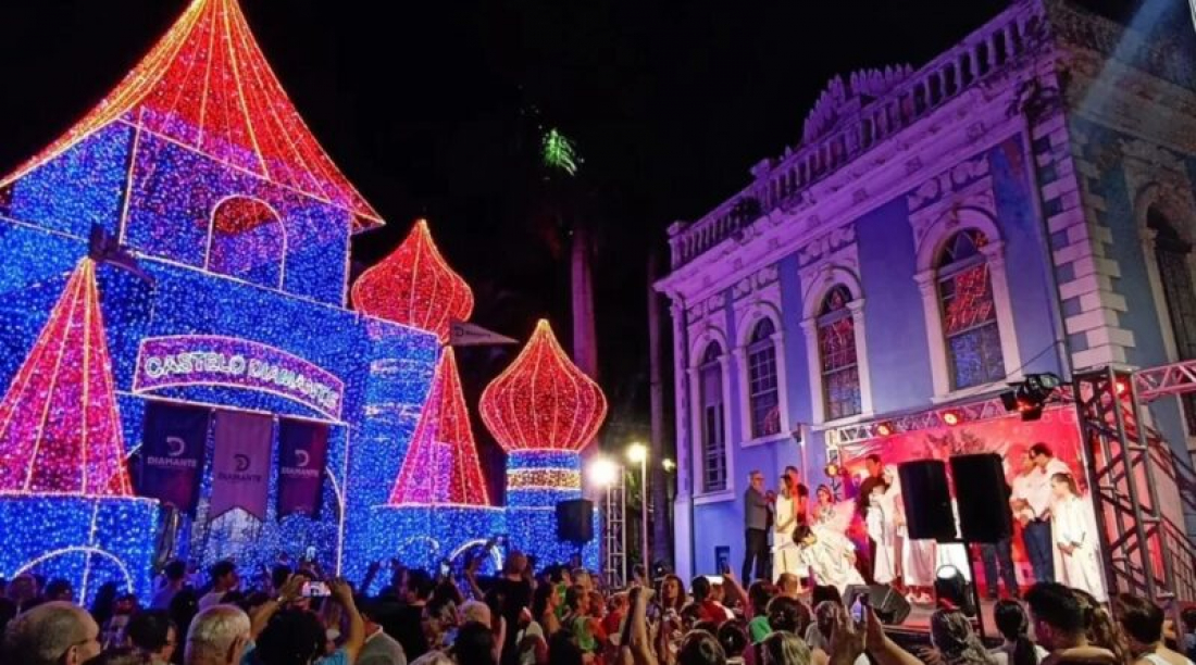 Programação de Natal atrai grande público ao Centro de Tubarão