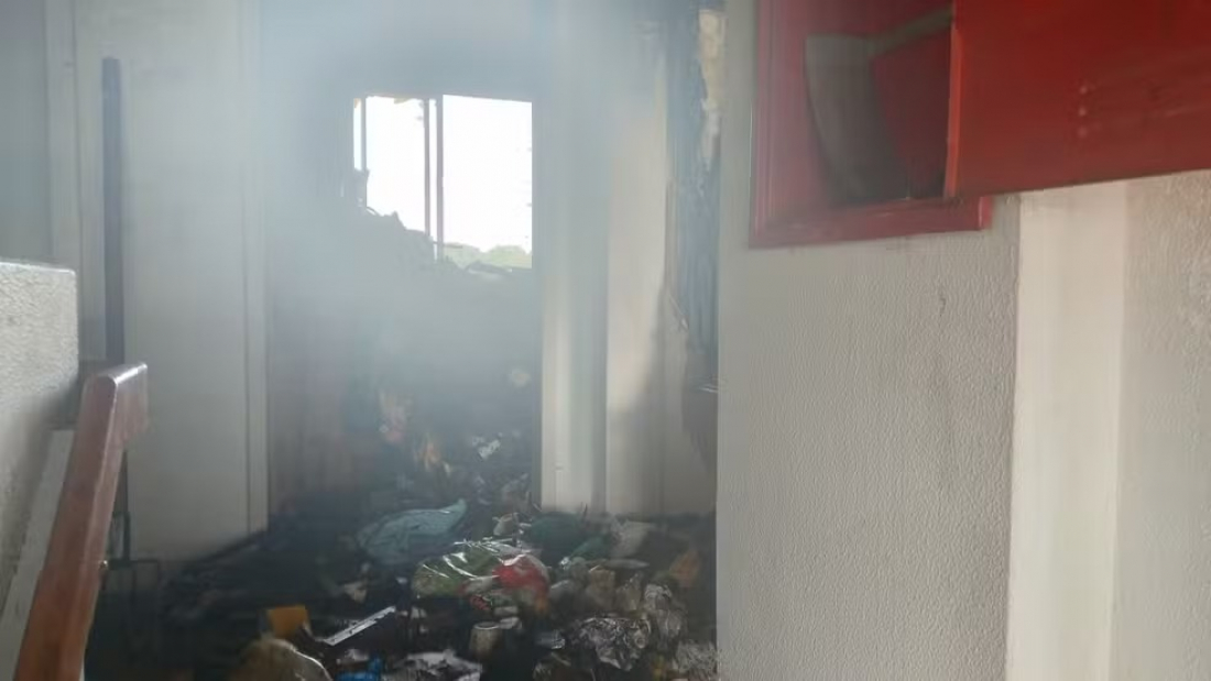 Idosa de 89 anos morre e 4 policiais são levados ao hospital após incêndio em Florianópolis