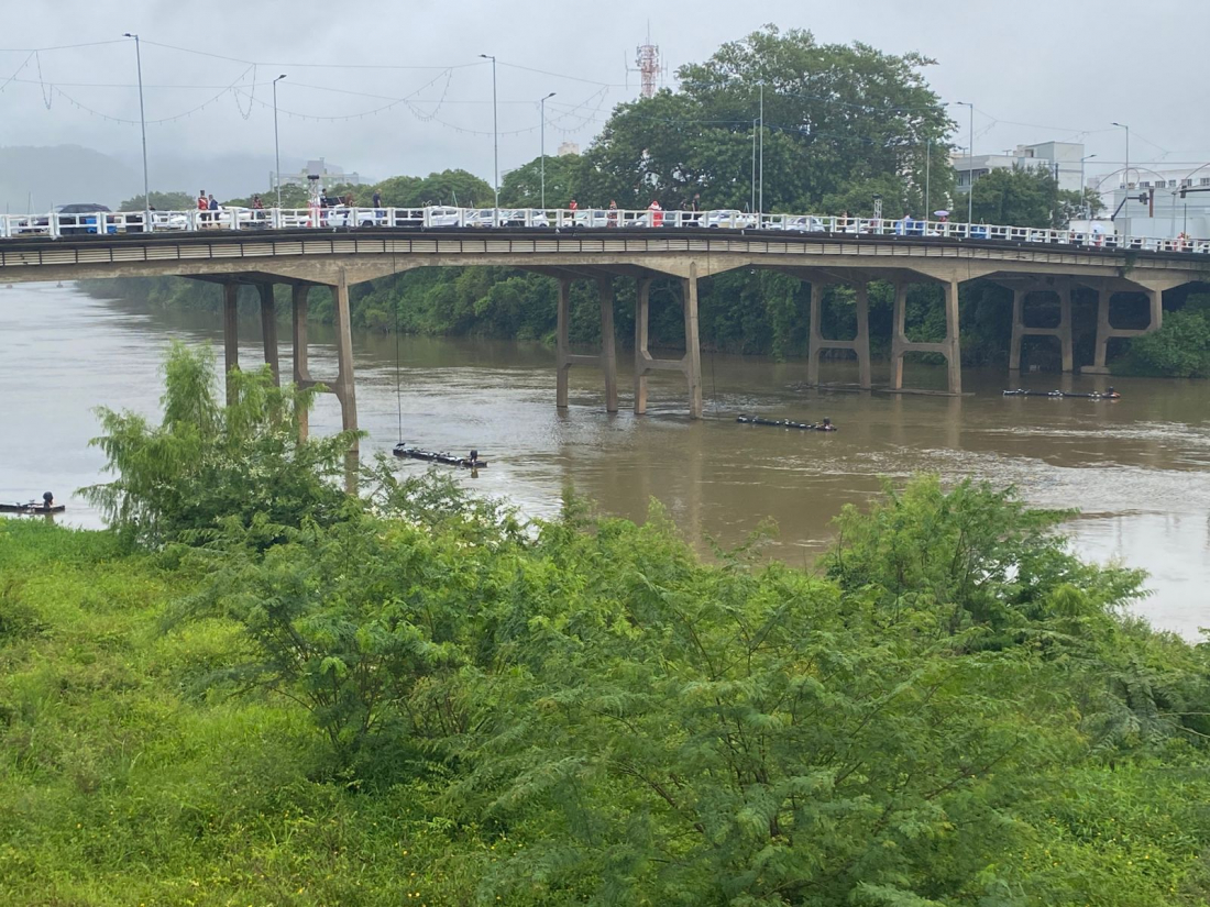Papai Noel chega pelo Rio Tubarão nesta quarta-feira (11) à noite