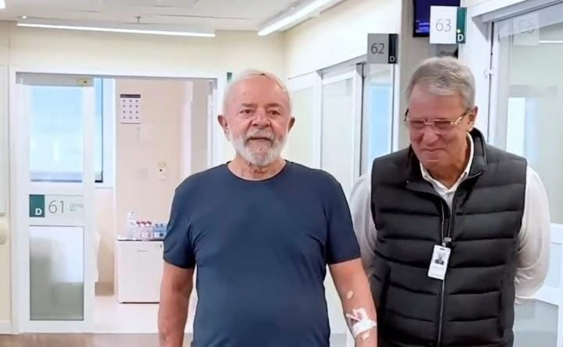 Lula caminha pelos corredores de Hospital após cirurgia; presidente permanece sob cuidados semi-intensivos