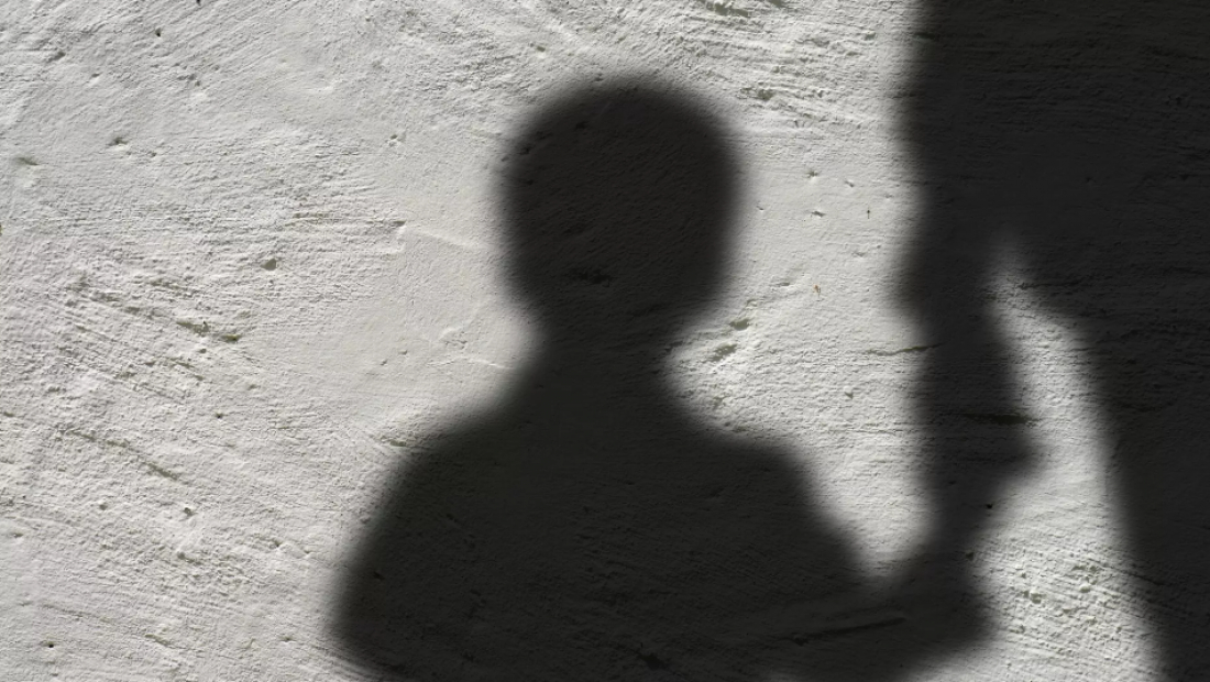 Em SC: Vizinho é preso por estuprar criança de 9 anos que voltava da escola