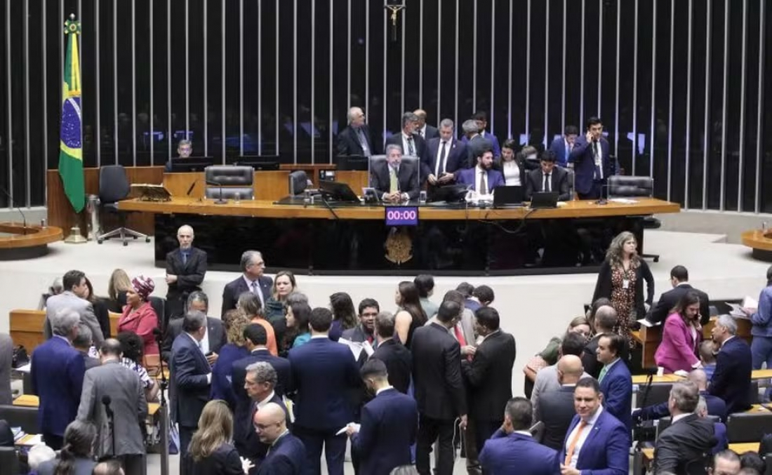 Câmara dos Deputados aprova projeto que limita alta do salário mínimo