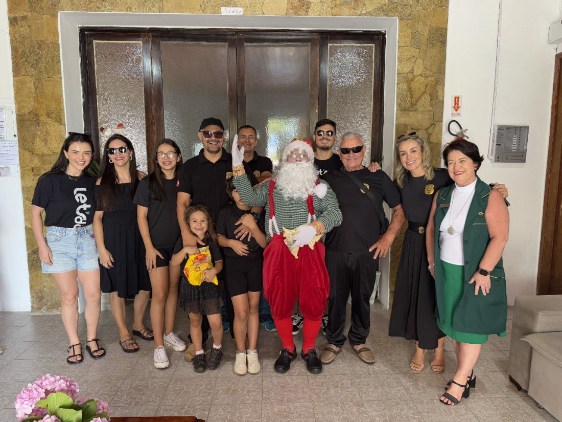 Let's Do e Polícia Civil promovem ação de Natal em Laguna
