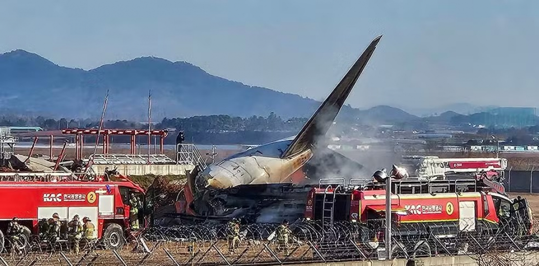 Avião colide em muro na Coreia do Sul e deixa ao menos 177 mortos